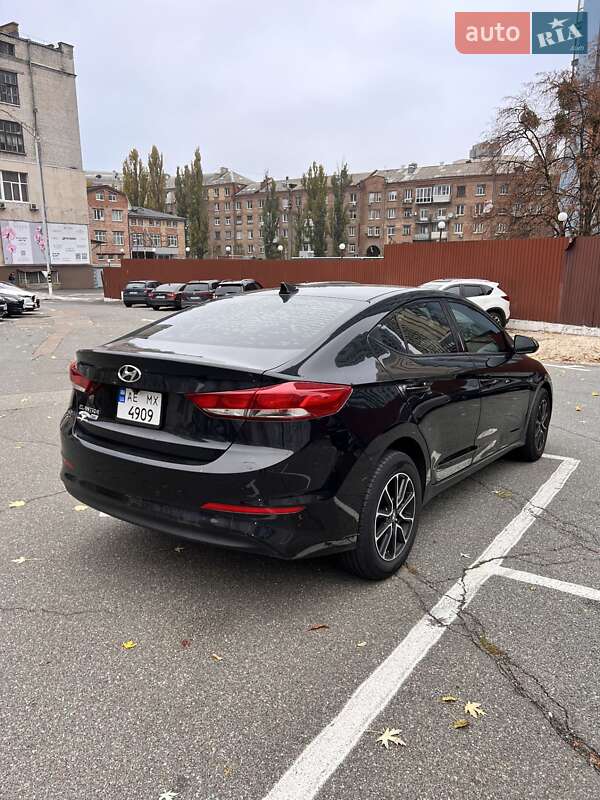 Седан Hyundai Elantra 2016 в Києві фото 2 Седан Hyundai Elantra 2016 в Києві