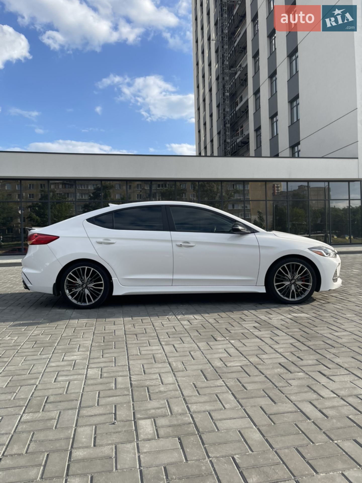 2017 Hyundai Elantra - мініатюра 6