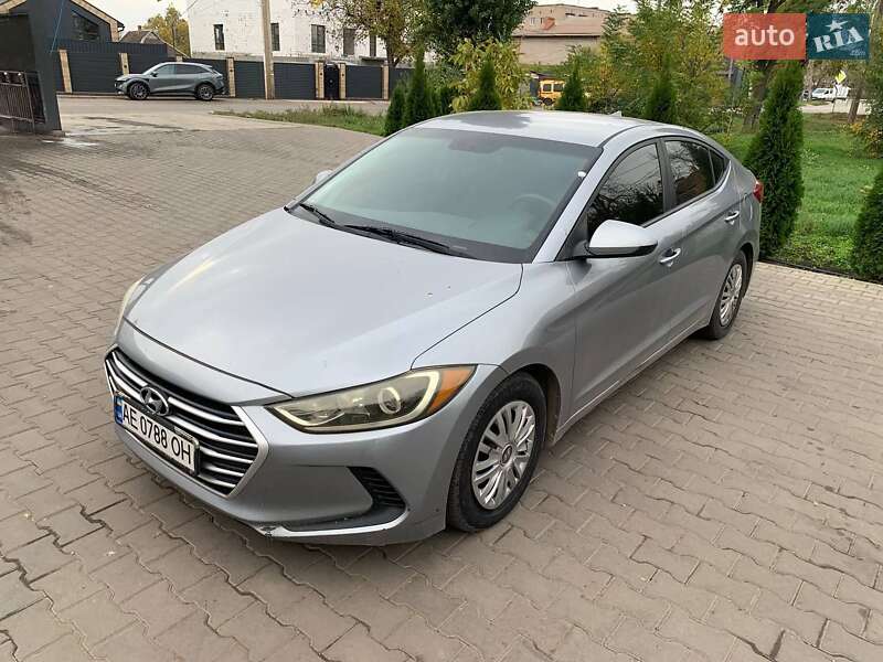 Hyundai Elantra 2016