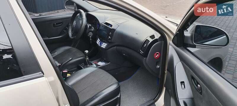 Седан Hyundai Elantra 2008 в Киеве фото 8 Седан Hyundai Elantra 2008 в Киеве