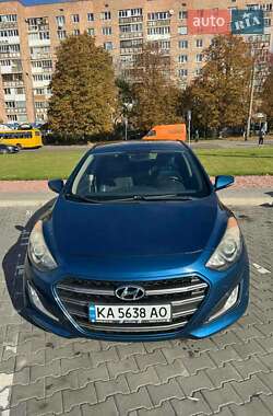 Хэтчбек Hyundai Elantra 2015 в Луцке