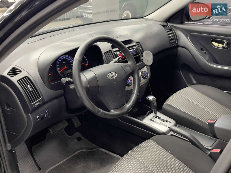 Седан Hyundai Elantra 2010 в Харькове фото 8 Седан Hyundai Elantra 2010 в Харькове