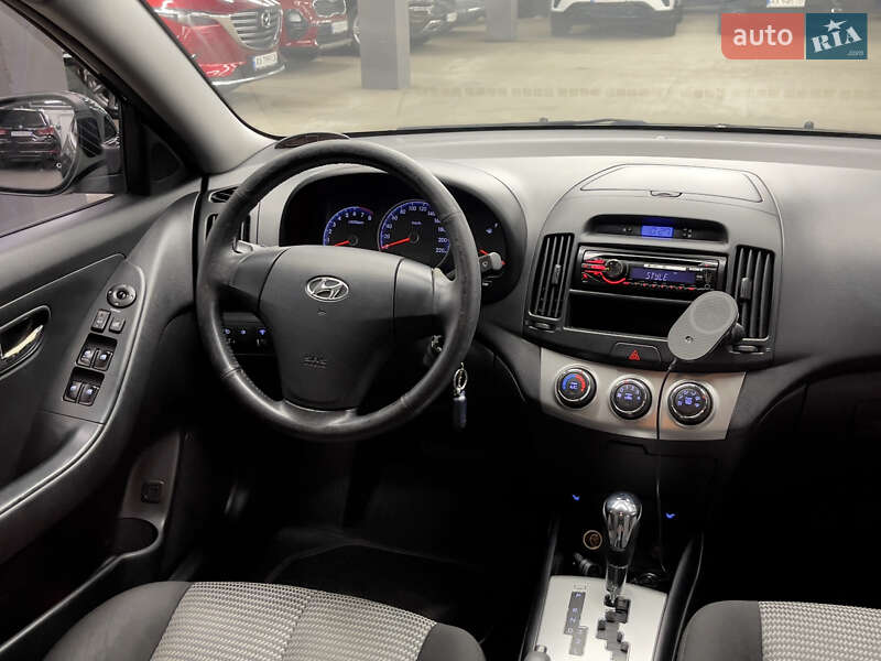 Седан Hyundai Elantra 2010 в Харькове фото 16 Седан Hyundai Elantra 2010 в Харькове