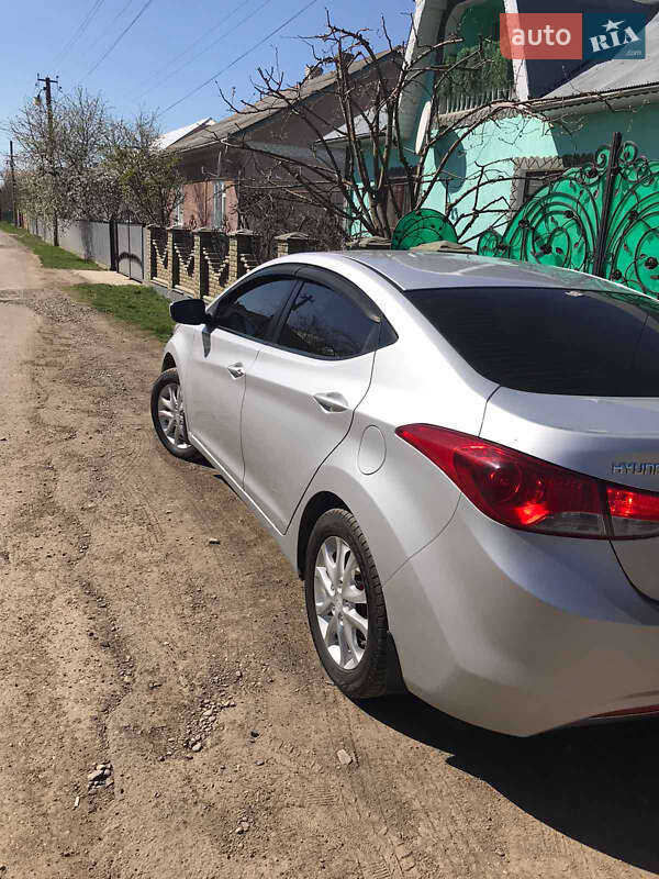 Седан Hyundai Elantra 2011 в Черновцах фото 3 Седан Hyundai Elantra 2011 в Черновцах
