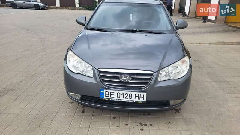 Седан Hyundai Elantra 2008 в Вознесенске