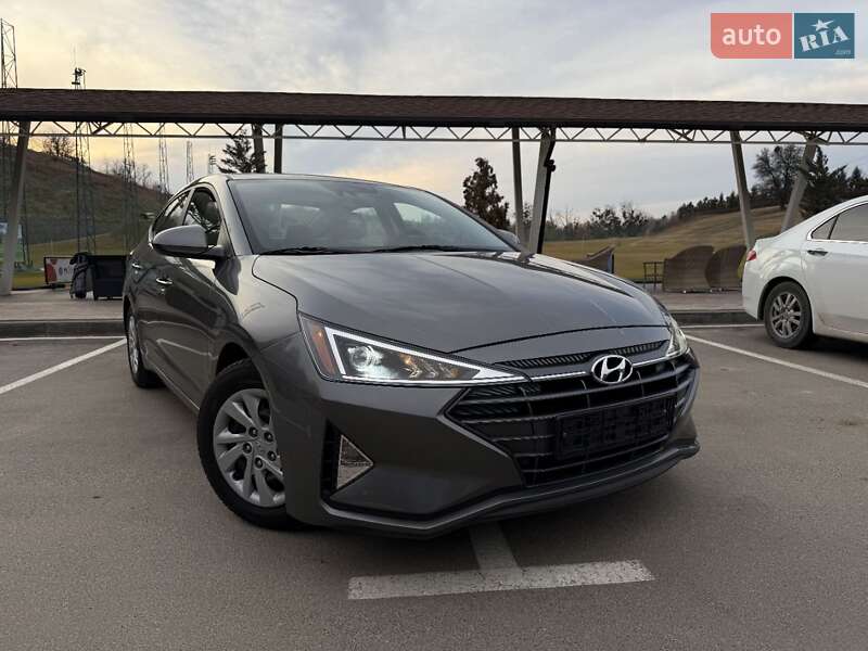Hyundai Elantra 2019