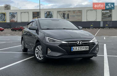 Седан Hyundai Elantra 2020 в Киеве