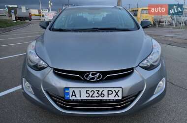 Седан Hyundai Elantra 2013 в Києві