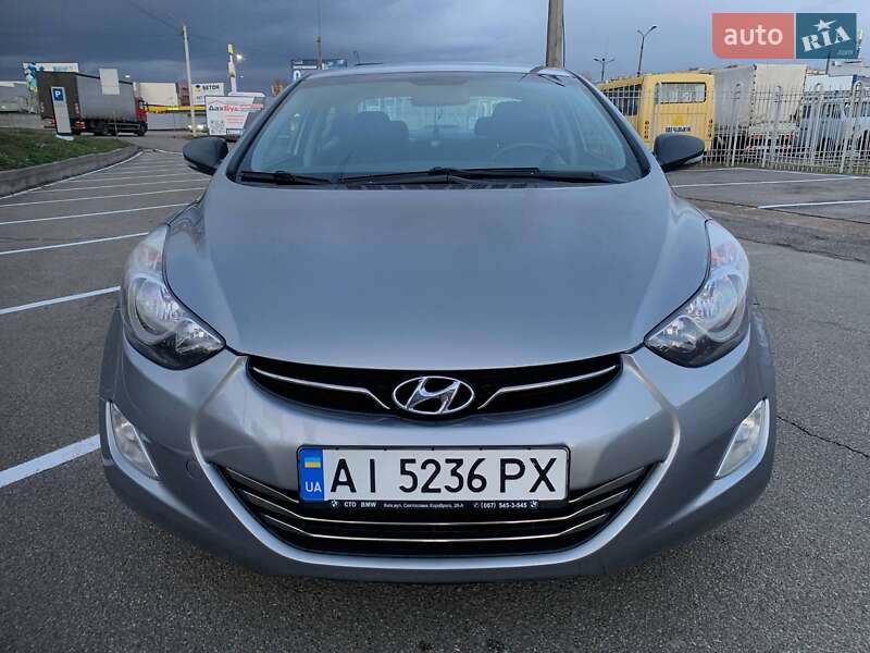 Седан Hyundai Elantra 2013 в Киеве фото Седан Hyundai Elantra 2013 в Киеве