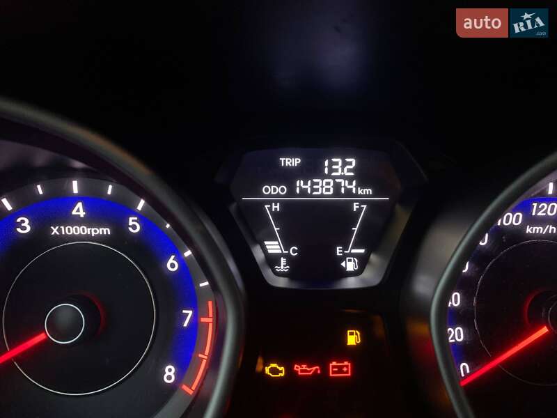 Седан Hyundai Elantra 2013 в Киеве фото 15 Седан Hyundai Elantra 2013 в Киеве
