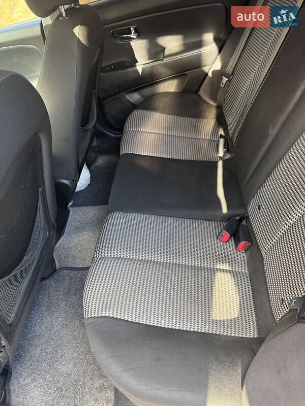 Седан Hyundai Elantra 2010 в Харкові фото 16 Седан Hyundai Elantra 2010 в Харкові