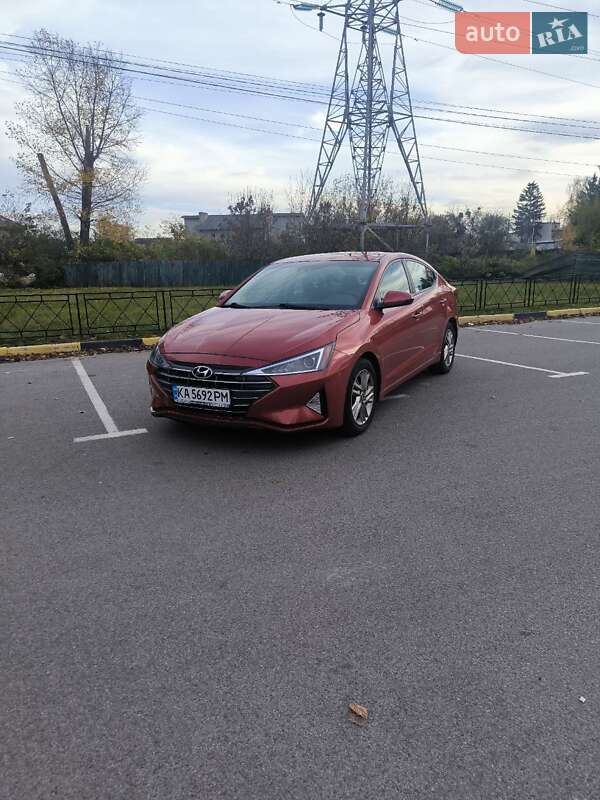 Hyundai Elantra 2019