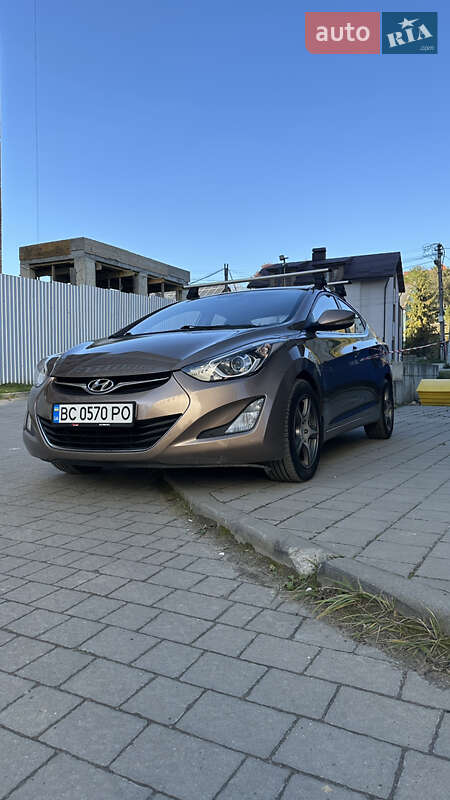 Седан Hyundai Elantra 2014 в Львове фото 3 Седан Hyundai Elantra 2014 в Львове