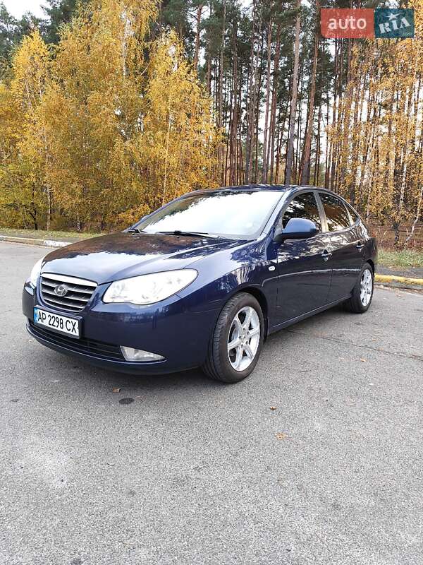 Седан Hyundai Elantra 2008 в Киеве