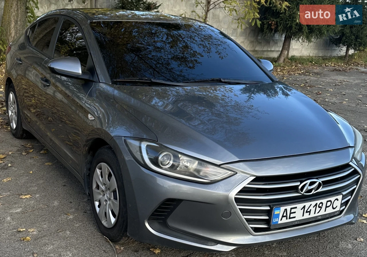 2015 Hyundai Elantra - мініатюра 13