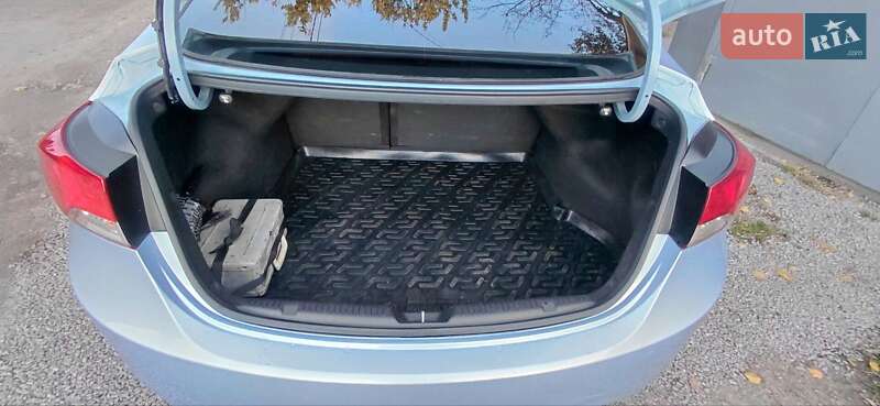 Седан Hyundai Elantra 2012 в Кропивницькому фото 43 Седан Hyundai Elantra 2012 в Кропивницькому