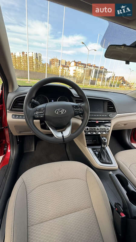 Седан Hyundai Elantra 2020 в Киеве