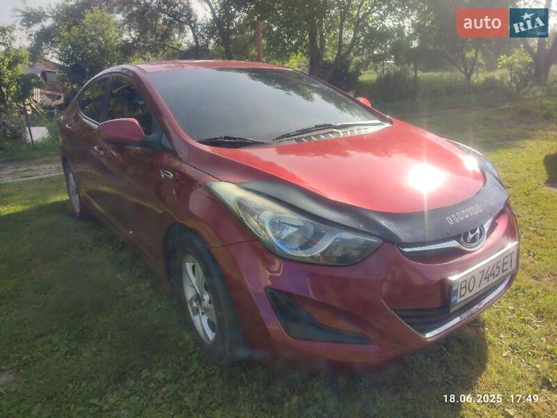 Седан Hyundai Elantra 2014 в Городке