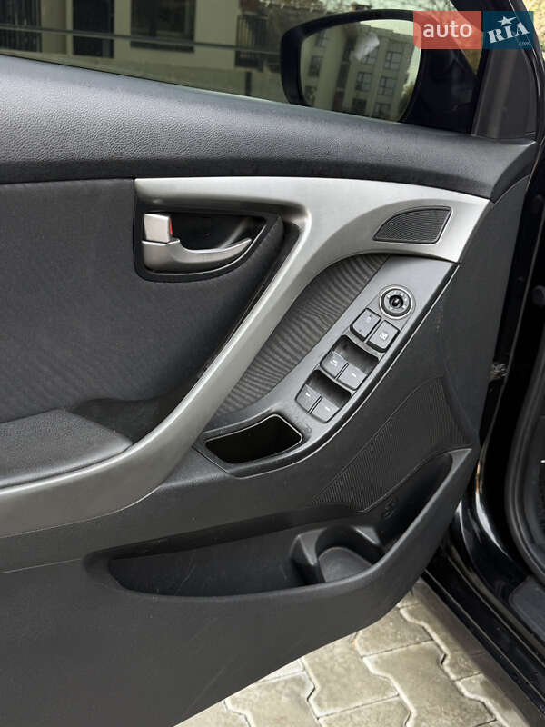 Седан Hyundai Elantra 2012 в Ужгороде фото 19 Седан Hyundai Elantra 2012 в Ужгороде