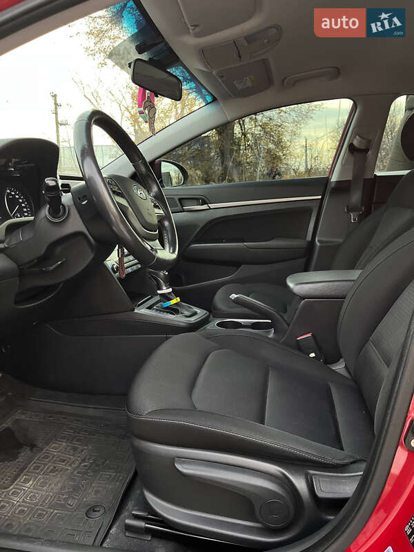 Седан Hyundai Elantra 2018 в Києві фото 10 Седан Hyundai Elantra 2018 в Києві