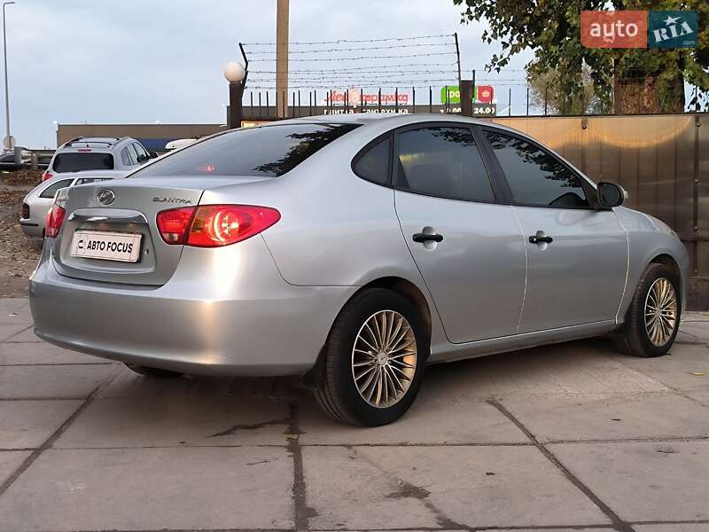 Седан Hyundai Elantra 2010 в Києві фото 7 Седан Hyundai Elantra 2010 в Києві