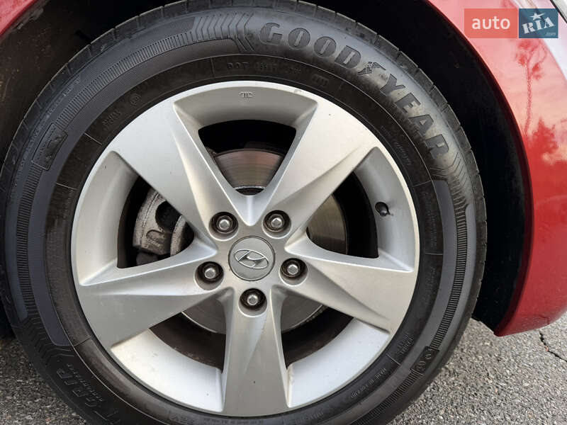 Седан Hyundai Elantra 2012 в Киеве фото 12 Седан Hyundai Elantra 2012 в Киеве