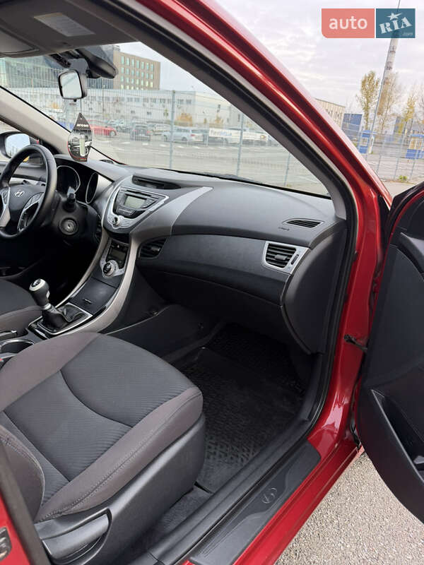 Седан Hyundai Elantra 2012 в Киеве фото 19 Седан Hyundai Elantra 2012 в Киеве