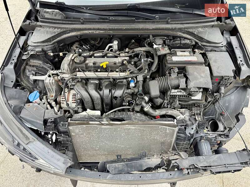 Седан Hyundai Elantra 2019 в Киеве фото 16 Седан Hyundai Elantra 2019 в Киеве