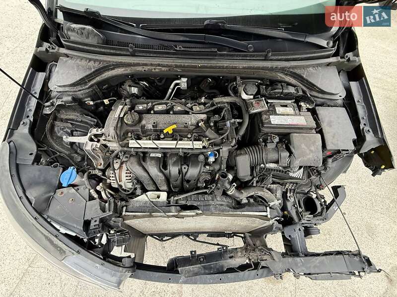 Седан Hyundai Elantra 2019 в Киеве фото 17 Седан Hyundai Elantra 2019 в Киеве