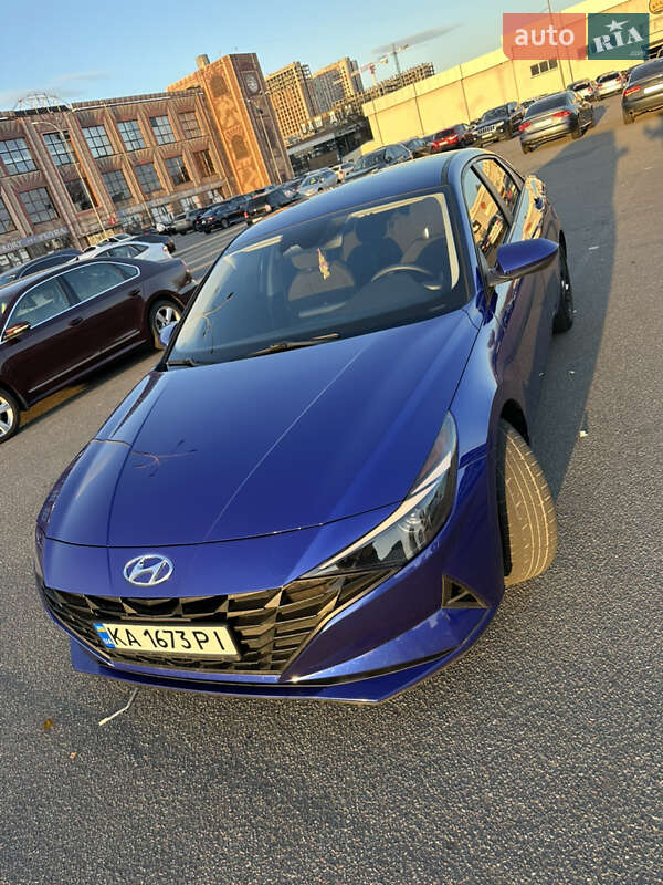 Седан Hyundai Elantra 2022 в Киеве