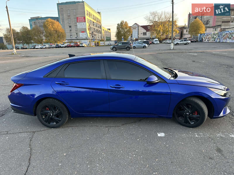 Седан Hyundai Elantra 2022 в Киеве