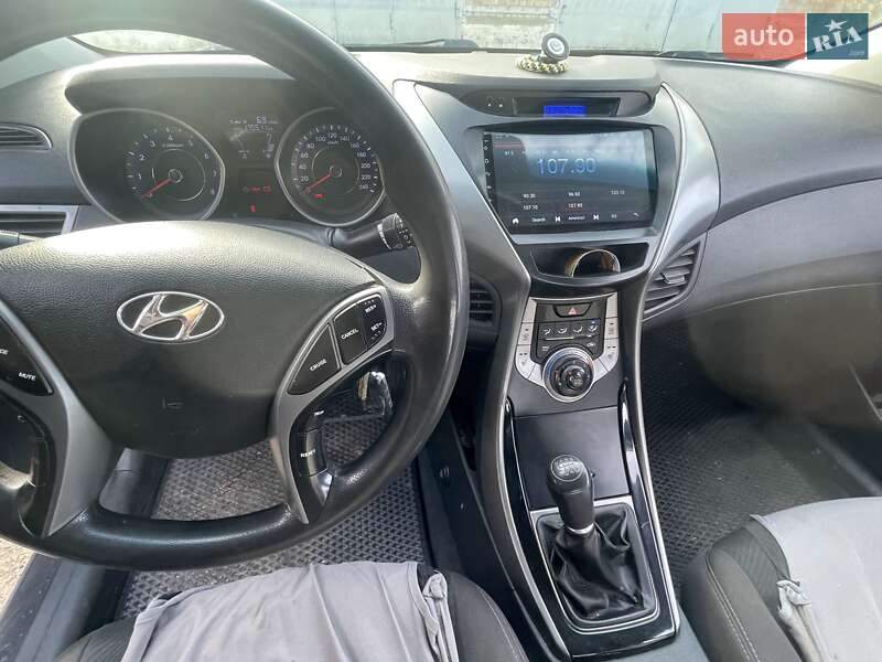 Седан Hyundai Elantra 2012 в Лозовой фото Седан Hyundai Elantra 2012 в Лозовой