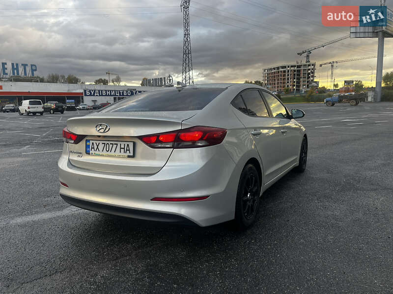 Седан Hyundai Elantra 2016 в Ужгороде фото 4 Седан Hyundai Elantra 2016 в Ужгороде