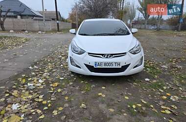 Седан Hyundai Elantra 2015 в Дніпрі