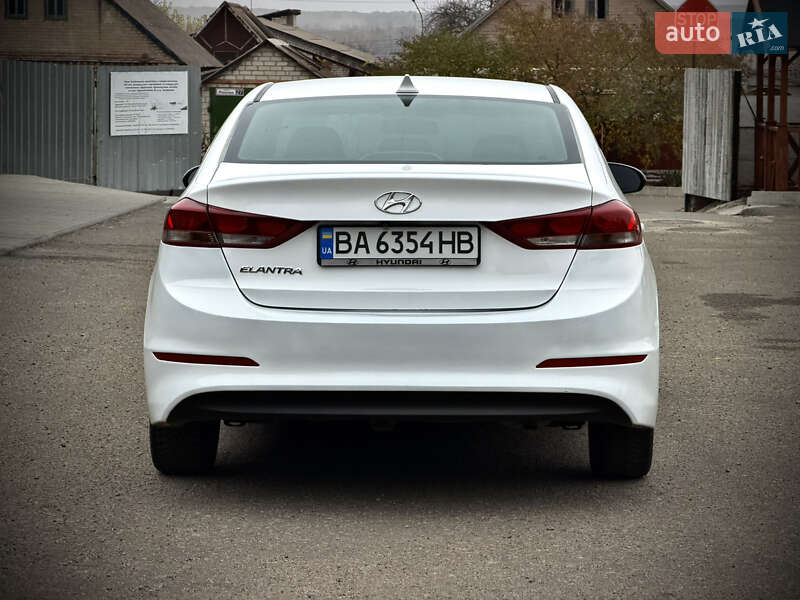 Седан Hyundai Elantra 2017 в Запорожье