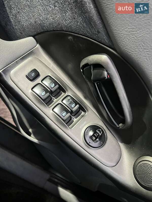 Седан Hyundai Elantra 2010 в Киеве