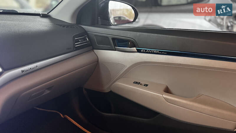 Седан Hyundai Elantra 2016 в Києві фото 12 Седан Hyundai Elantra 2016 в Києві