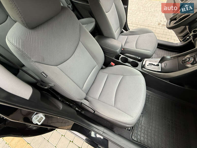 Седан Hyundai Elantra 2013 в Одессе фото 63 Седан Hyundai Elantra 2013 в Одессе