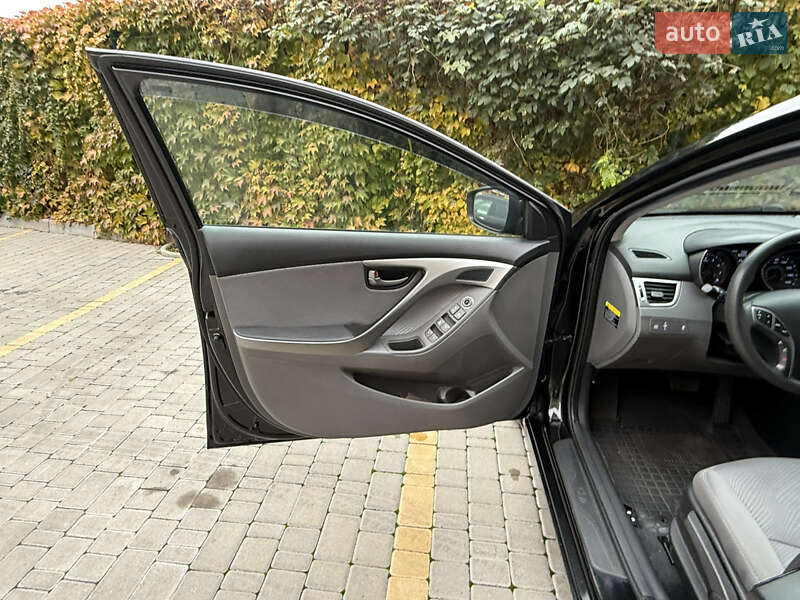 Седан Hyundai Elantra 2013 в Одессе фото 66 Седан Hyundai Elantra 2013 в Одессе