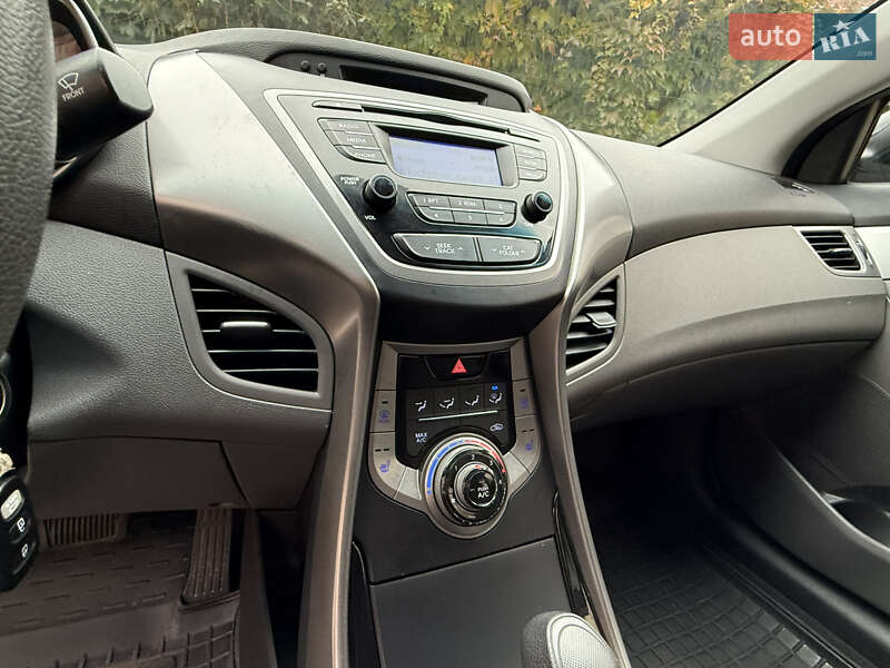 Седан Hyundai Elantra 2013 в Одессе фото 74 Седан Hyundai Elantra 2013 в Одессе