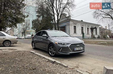 Седан Hyundai Elantra 2018 в Каменец-Подольском