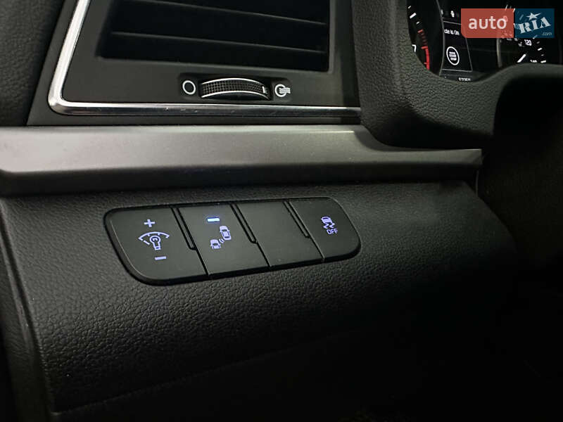 Седан Hyundai Elantra 2016 в Львове