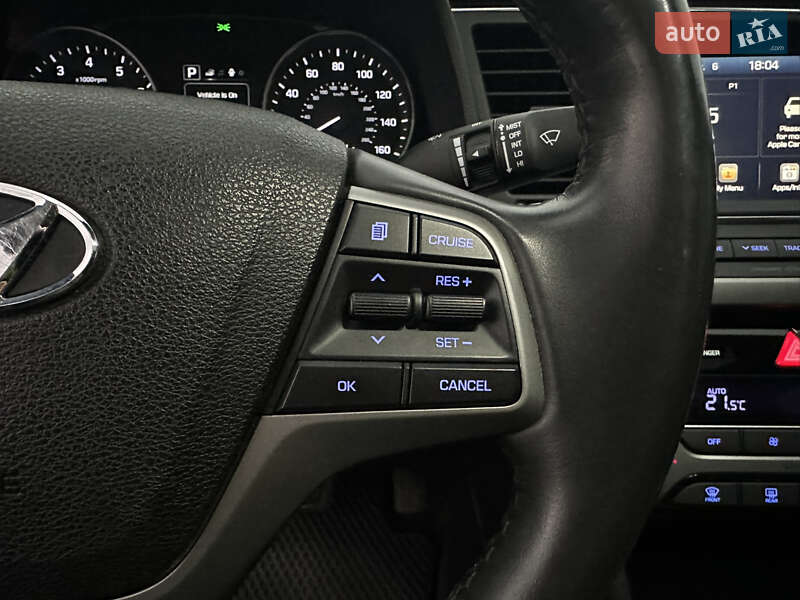 Седан Hyundai Elantra 2016 в Львове