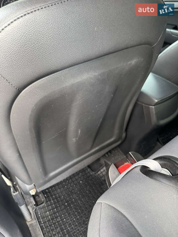 Седан Hyundai Elantra 2017 в Киеве