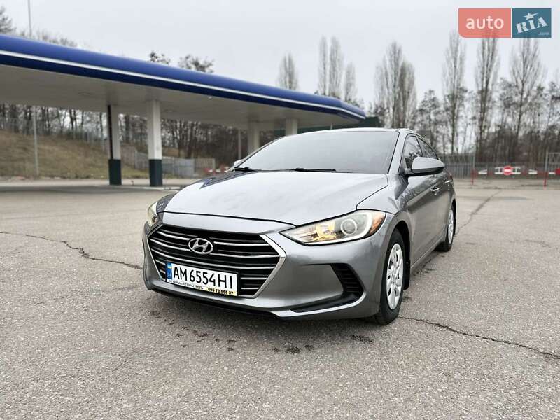 Седан Hyundai Elantra 2018 в Житомирі