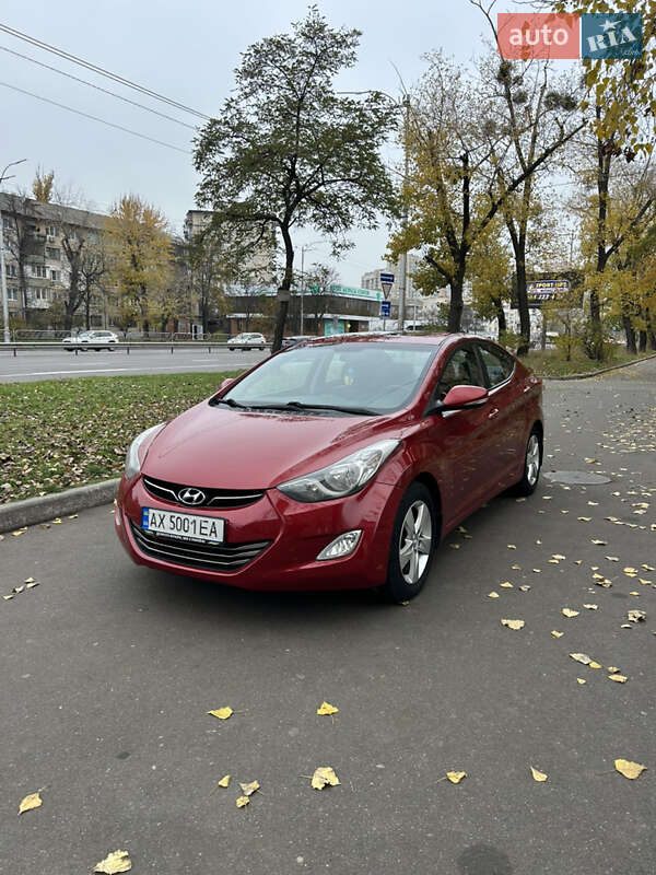 Седан Hyundai Elantra 2011 в Києві
