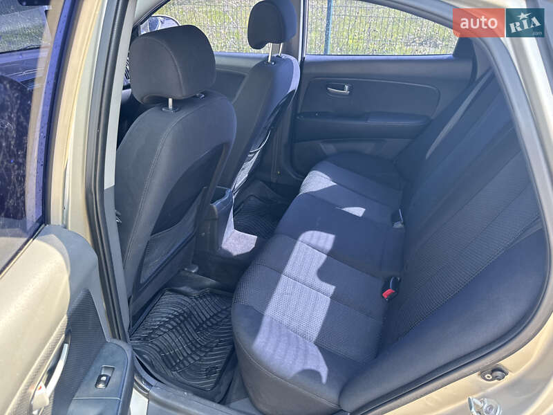 Седан Hyundai Elantra 2008 в Киеве фото 10 Седан Hyundai Elantra 2008 в Киеве