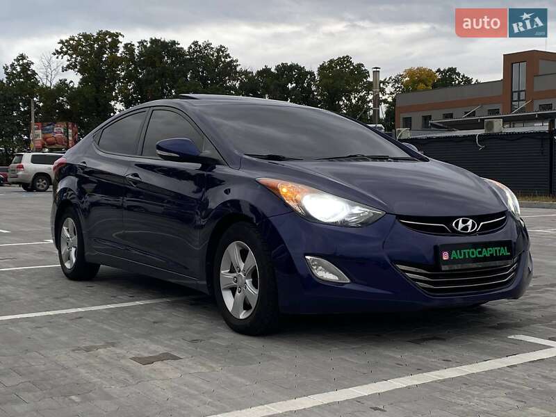 Седан Hyundai Elantra 2011 в Києві