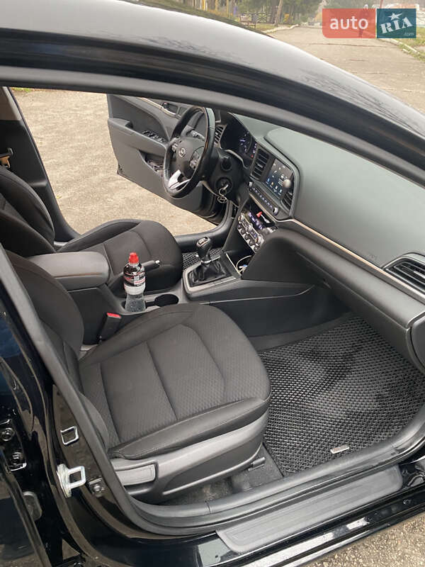 Седан Hyundai Elantra 2020 в Харькове