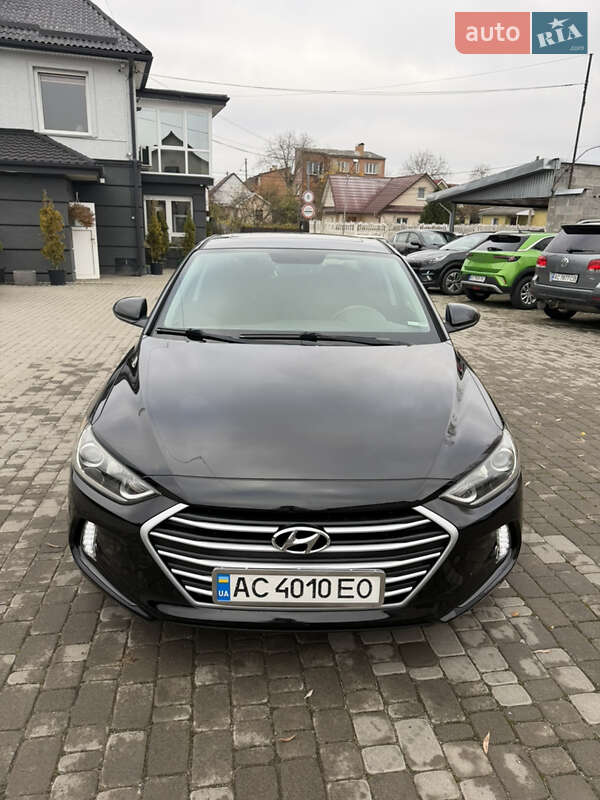 Hyundai Elantra 2016